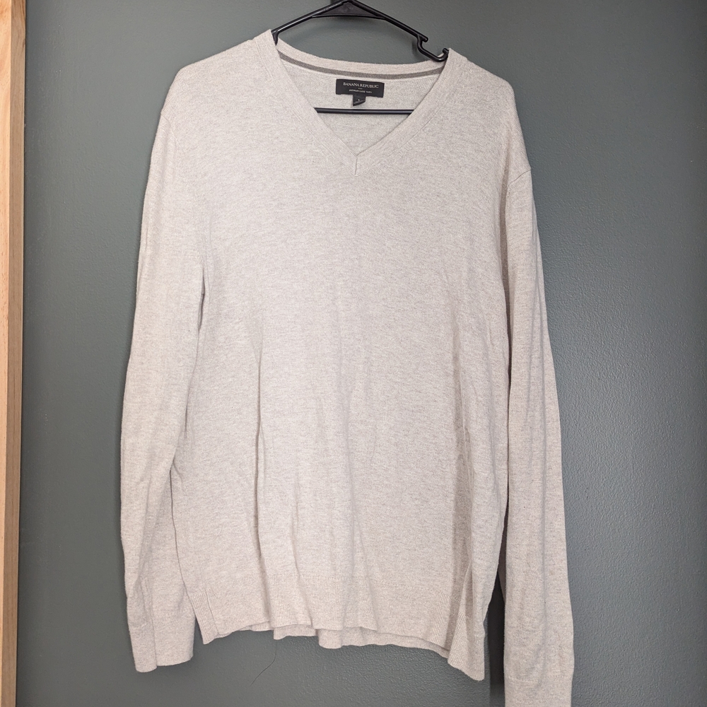 Banana Republic V-Neck Sweater - Light Gray